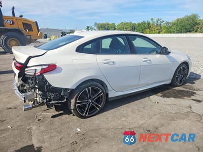 Trzecie zdjęcie samochodu z tyłu: 2024 BMW 228XI VIN:WBA73AK00R7R63054 - miniatura