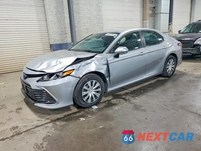 2024 TOYOTA CAMRY HYBRID LE 4T1C31AK0RU630659 - główne zdjęcie licytacji z USA - miniatura