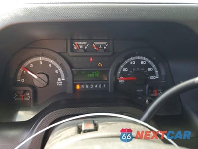 Zdjęcie 8 z 10 samochodu: 2017 FORD ECONOLINE E350 SUPER DUTY CUTAWAY VAN VIN:1FDEE3FS1HDC74079 - miniatura
