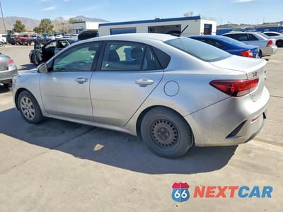 Drugie zdjęcie samochodu z przodu: 2021 KIA RIO S VIN:3KPA24AD5ME371756 - miniatura