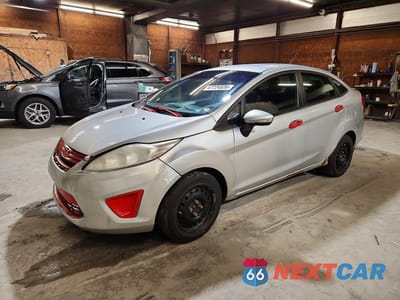 2013 FORD FIESTA SE 3FADP4BJ8DM207383 - główne zdjęcie licytacji z USA - miniatura