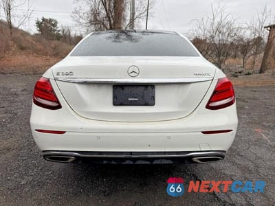 Zdjęcie 14 z 14 samochodu: 2018 MERCEDES-BENZ E 300 4MATIC VIN:WDDZF4KB1JA424428 - miniatura