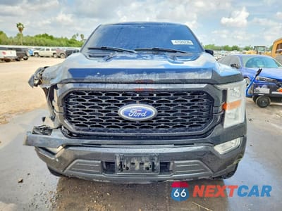 Piąte zdjęcie samochodu w środku: 2021 FORD F150 SUPERCREW VIN:1FTEW1CP7MFC61986 - miniatura