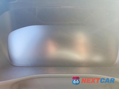 Zdjęcie 9 z 13 samochodu: 2021 VOLVO XC40 T5 R-DESIGN VIN:YV4162UM2M2410978 - miniatura