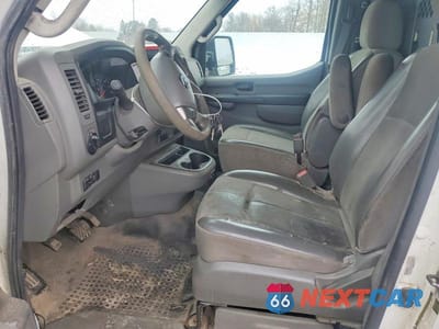 Zdjęcie 7 z 13 samochodu: 2015 NISSAN NV 3500 HD S VIN:1N6AF0LXXFN804861 - miniatura