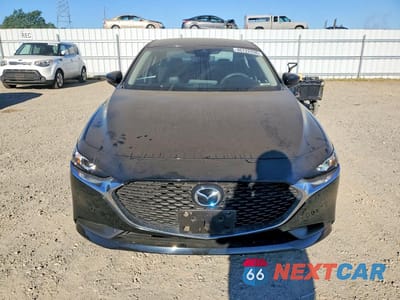 Piąte zdjęcie samochodu w środku: 2021 MAZDA 3 SELECT VIN:JM1BPABL1M1337603 - miniatura