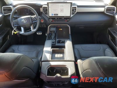 Zdjęcie 8 z 11 samochodu: 2024 TOYOTA TUNDRA LIMITED HV VIN:5TFWC5DB9RX059403 - miniatura