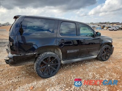 Trzecie zdjęcie samochodu z tyłu: 2011 CHEVROLET TAHOE C1500 LT VIN:1GNSCBE09BR393569 - miniatura