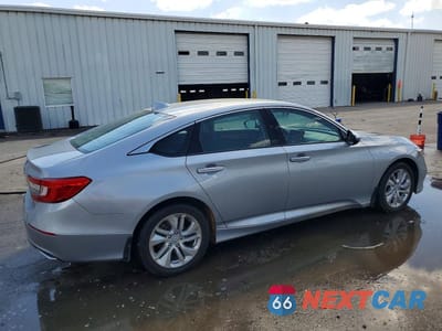 Trzecie zdjęcie samochodu z tyłu: 2019 HONDA ACCORD LX VIN:1HGCV1F1XKA144996 - miniatura