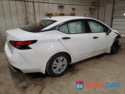 Trzecie zdjęcie samochodu z tyłu: 2025 NISSAN VERSA S VIN:3N1CN8DV0SL826732 - miniatura
