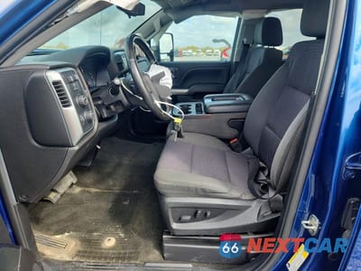 Zdjęcie 7 z 13 samochodu: 2018 CHEVROLET SILVERADO K1500 LT VIN:2GCVKREC4J1111678 - miniatura