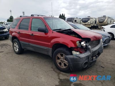 Czwarte zdjęcie samochodu z boku: 2006 FORD ESCAPE XLT VIN:1FMYU931X6KC35269 - miniatura