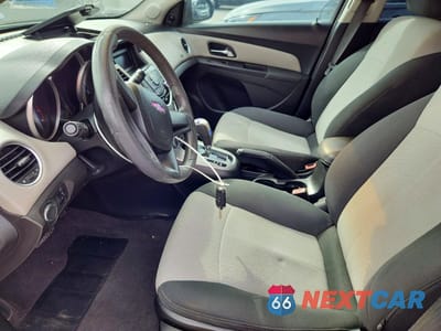 Zdjęcie 7 z 12 samochodu: 2011 CHEVROLET CRUZE LS VIN:1G1PC5SHXB7273942 - miniatura