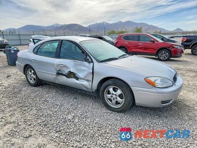 Czwarte zdjęcie samochodu z boku: 2004 FORD TAURUS SE VIN:1FAFP53224G184232 - miniatura