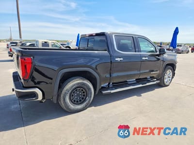 Trzecie zdjęcie samochodu z tyłu: 2021 GMC SIERRA C1500 SLT VIN:3GTP8DED8MG336359 - miniatura