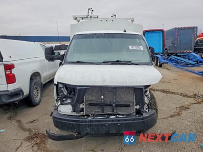 Piąte zdjęcie samochodu w środku: 2020 GMC SAVANA UTILITY / SERVICE TRUCK VIN:7GZ07RFG1LN008316 - miniatura