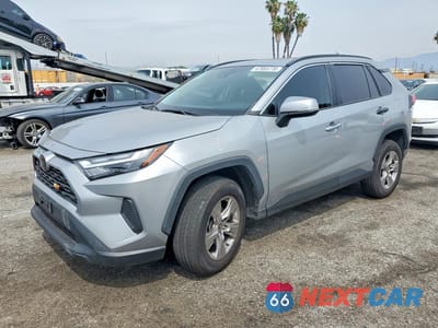 2022 TOYOTA RAV4 XLE 2T3W1RFV2NW205689 - główne zdjęcie licytacji z USA - miniatura