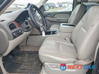 Zdjęcie 7 z 12 samochodu: 2008 GMC YUKON XL K1500 VIN:1GKFK16378R189561 - miniatura