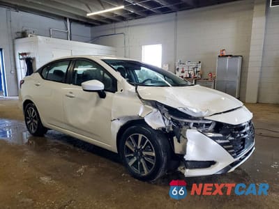 Czwarte zdjęcie samochodu z boku: 2025 NISSAN VERSA SV VIN:3N1CN8EV7SL841386 - miniatura
