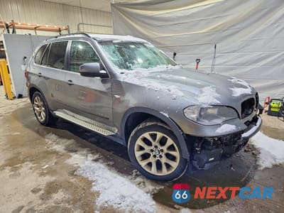 Czwarte zdjęcie samochodu z boku: 2013 BMW X5 XDRIVE35D VIN:5UXZW0C55D0B91421 - miniatura