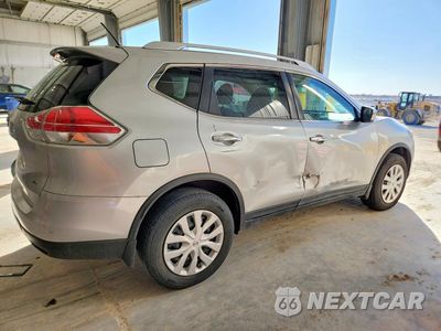 Trzecie zdjęcie samochodu z tyłu: 2016 NISSAN ROGUE S VIN:KNMAT2MV2GP631170 - miniatura