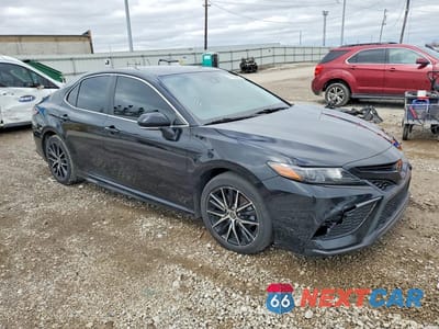 Czwarte zdjęcie samochodu z boku: 2022 TOYOTA CAMRY SE VIN:4T1G11AK1NU659010 - miniatura