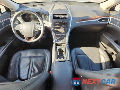 Zdjęcie 8 z 12 samochodu: 2013 LINCOLN MKZ VIN:3LN6L2J96DR829196 - miniatura