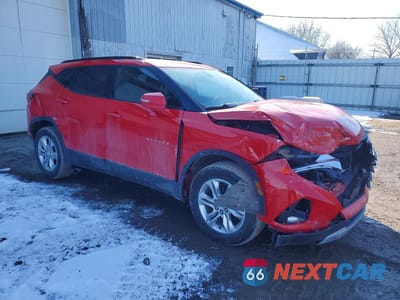 Czwarte zdjęcie samochodu z boku: 2020 CHEVROLET BLAZER 2LT VIN:3GNKBCR4XLS643227 - miniatura