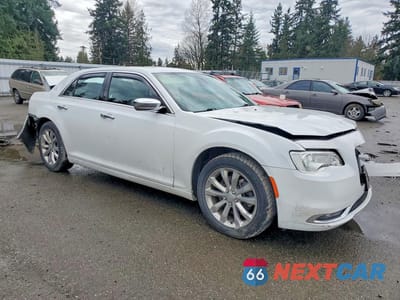 Czwarte zdjęcie samochodu z boku: 2019 CHRYSLER 300 LIMITED VIN:2C3CCAKG2KH631534 - miniatura