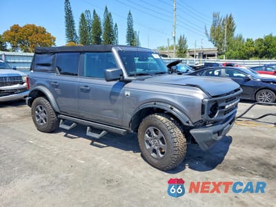 Czwarte zdjęcie samochodu z boku: 2022 FORD BRONCO BASE VIN:1FMDE5BH0NLA92912 - miniatura