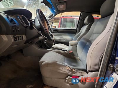 Zdjęcie 7 z 13 samochodu: 2006 TOYOTA TACOMA VIN:5TEUU42N36Z283430 - miniatura