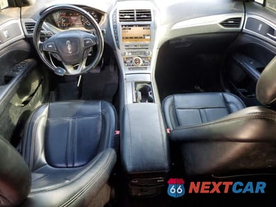 Zdjęcie 8 z 12 samochodu: 2018 LINCOLN MKZ PREMIERE VIN:3LN6L5B92JR603703 - miniatura