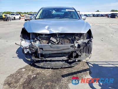 Piąte zdjęcie samochodu w środku: 2018 MAZDA 3 TOURING VIN:3MZBN1V35JM231989 - miniatura