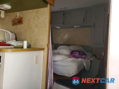 Zdjęcie 6 z 10 samochodu: 2006 JAYCO JAY FLIGHT CAMPER VIN:1UJBJ02P761P80159 - miniatura