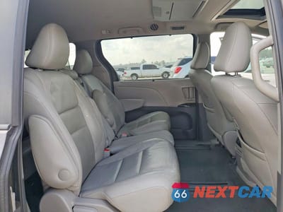 Zdjęcie 11 z 13 samochodu: 2016 TOYOTA SIENNA XLE PREMIUM 8-PASSENGER VIN:5TDYK3DC7GS698021 - miniatura