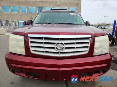 Piąte zdjęcie samochodu w środku: 2002 CADILLAC ESCALADE LUXURY VIN:1GYEK63N22R129408 - miniatura