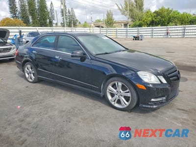 Czwarte zdjęcie samochodu z boku: 2013 MERCEDES-BENZ E 350 VIN:WDDHF5KB5DA756068 - miniatura