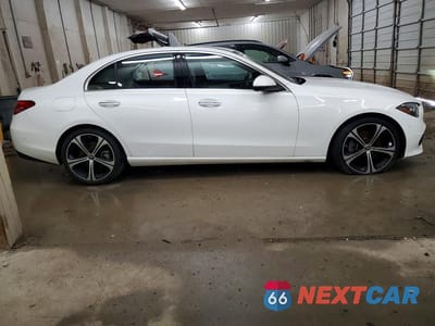 Trzecie zdjęcie samochodu z tyłu: 2025 MERCEDES-BENZ C 300 4MATIC VIN:W1KAF4HB7SR239288 - miniatura