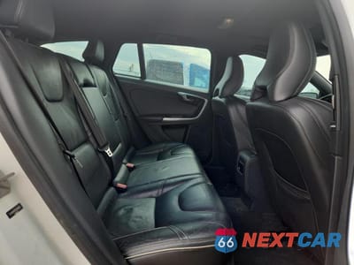 Zdjęcie 10 z 13 samochodu: 2016 VOLVO V60 T6 R-DESIGN VIN:YV149MSP3G1309825 - miniatura