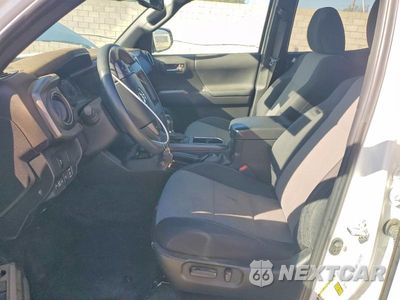 Zdjęcie 7 z 11 samochodu: 2023 TOYOTA TACOMA TRD SPORT VIN:3TMCZ5ANXPM640220 - miniatura