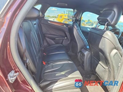 Zdjęcie 10 z 11 samochodu: 2019 LINCOLN MKC SELECT VIN:5LMCJ2C99KUL18445 - miniatura