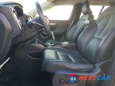 Zdjęcie 7 z 14 samochodu: 2020 VOLVO XC40 T5 INSCRIPTION VIN:YV4162UL5L2249936 - miniatura