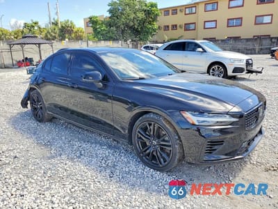 Czwarte zdjęcie samochodu z boku: 2024 VOLVO S60 PLUS VIN:7JRH60FH8RG291223 - miniatura