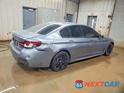 Trzecie zdjęcie samochodu z tyłu: 2021 BMW M550XI VIN:WBA13BK05MCF89684 - miniatura