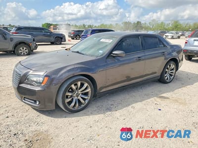 2014 CHRYSLER 300 S 2C3CCABG9EH376711 - główne zdjęcie licytacji z USA - miniatura