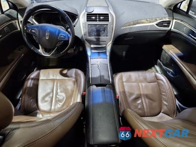 Zdjęcie 8 z 12 samochodu: 2016 LINCOLN TOWNHOUSE MKZ VIN:3LN6L2JK9GR623880 - miniatura