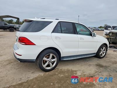 Trzecie zdjęcie samochodu z tyłu: 2017 MERCEDES-BENZ GLE 350 4MATIC VIN:4JGDA5HB2HA929089 - miniatura
