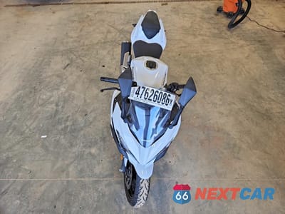 Piąte zdjęcie samochodu w środku: 2020 KAWASAKI EX400 VIN:JKAEXKG17LDA82041 - miniatura