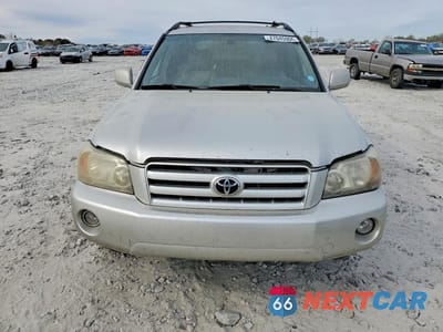 Piąte zdjęcie samochodu w środku: 2005 TOYOTA HIGHLANDER LIMITED VIN:JTEDP21A250054693 - miniatura