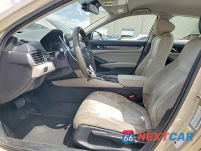Zdjęcie 7 z 12 samochodu: 2019 HONDA ACCORD LX VIN:1HGCV1F16KA136104 - miniatura